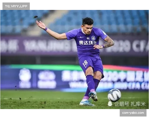 奥萨苏纳五后卫体系奏效 防守反击战术精准执行 奥萨苏纳五后卫体系奏效 防守反击战术精准执行